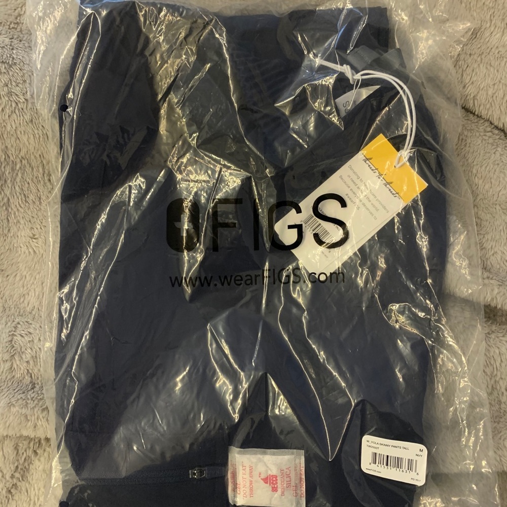 Navy blue FIGS Yola scrub pants